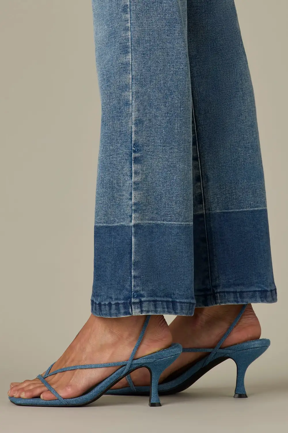   V-yoke Petite Barely Boot Jeans Clean