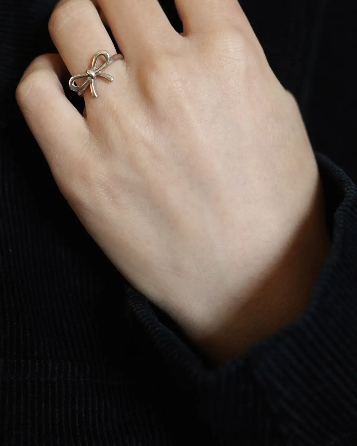 Refined Ribbon Ring