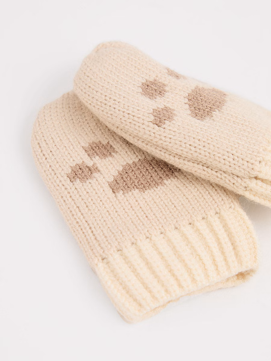 Beige Bear Knitted Hat and Mittens detail 2
