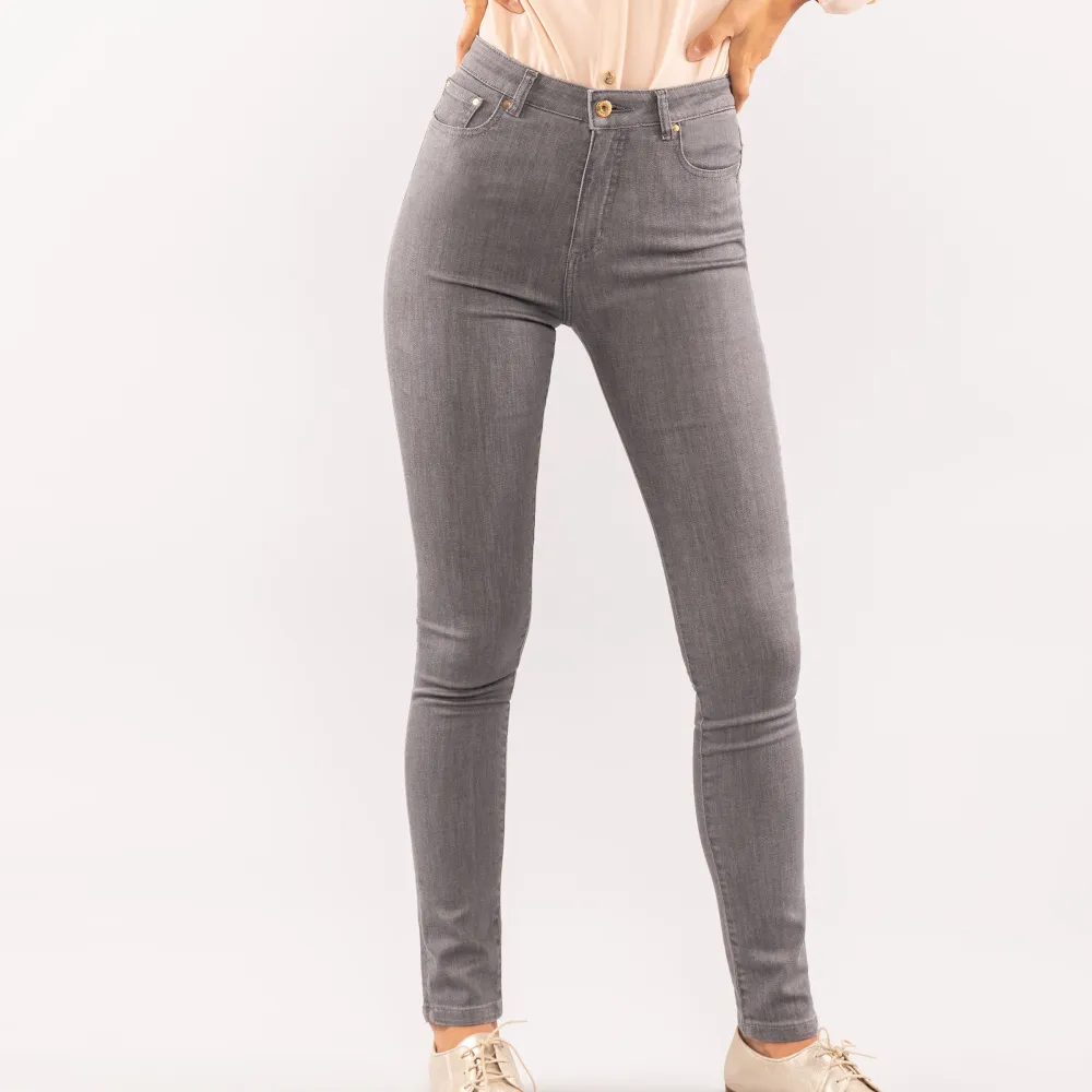 Women's Slim Mid Rise Jeans