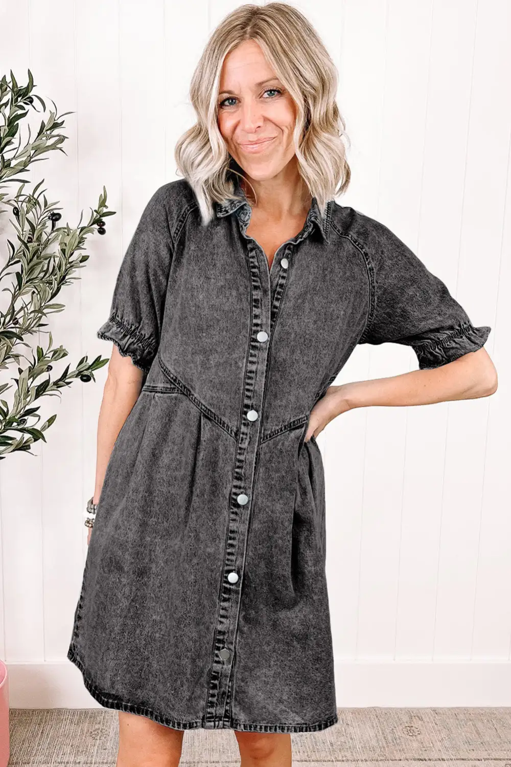 Medium Mineral Wash Ruffled Short Sleeve Buttoned Denim Dress