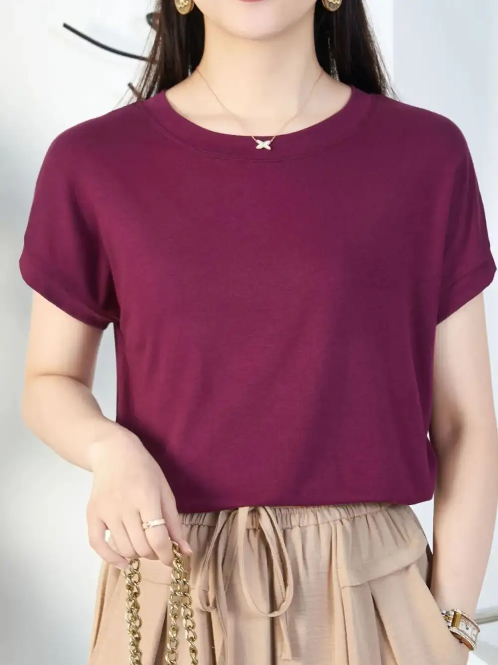 Sleek Round-Neck Short-Sleeve T-Shirt