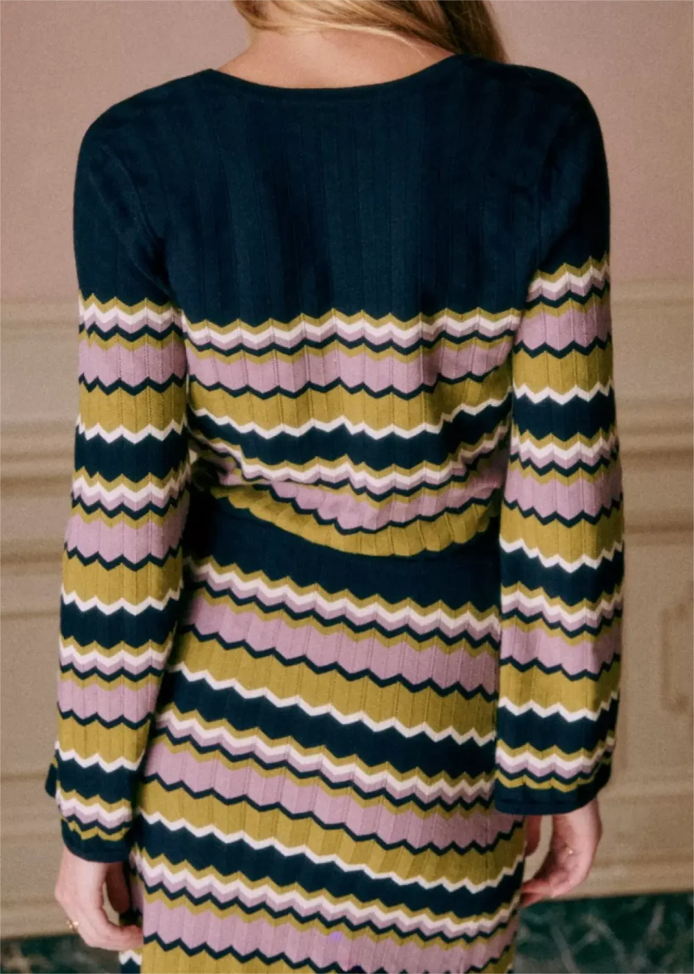 Striped V -Neck Long Sleeve Knit