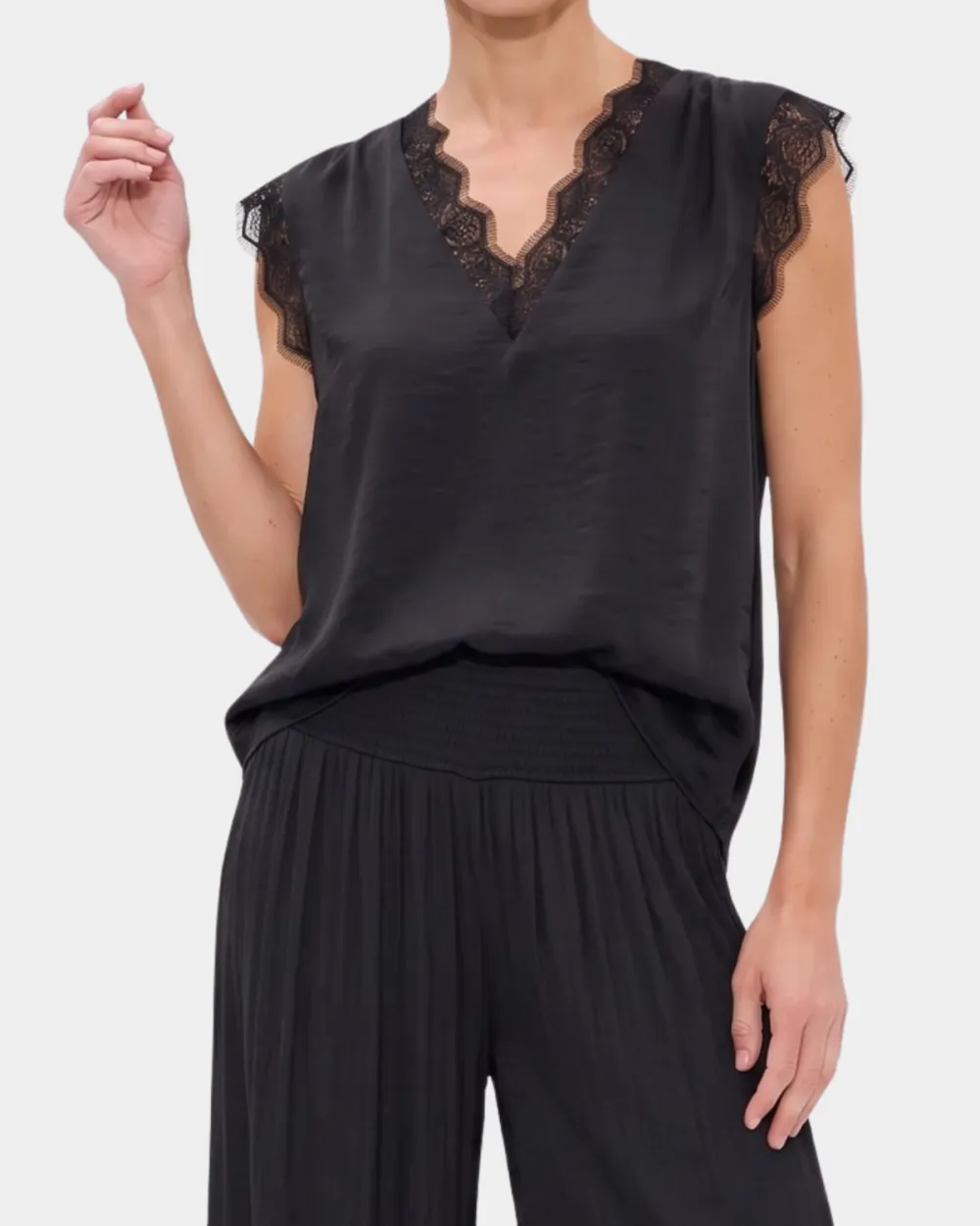 Neck Lace Trim Blouse