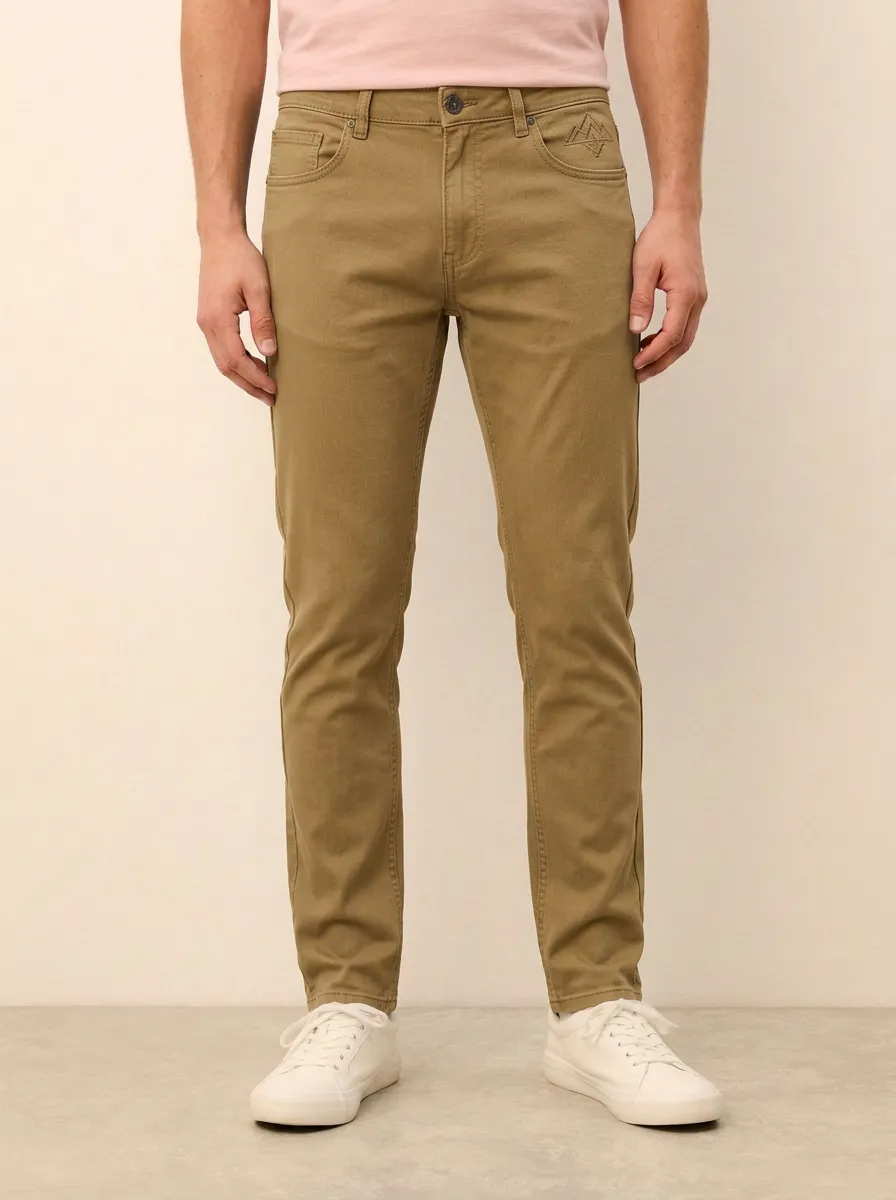 Men's Geometric Emblem Embroidered Blue Stretch Jeans