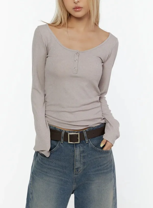 Ribbed Scoop Neck Long Sleeve Tee