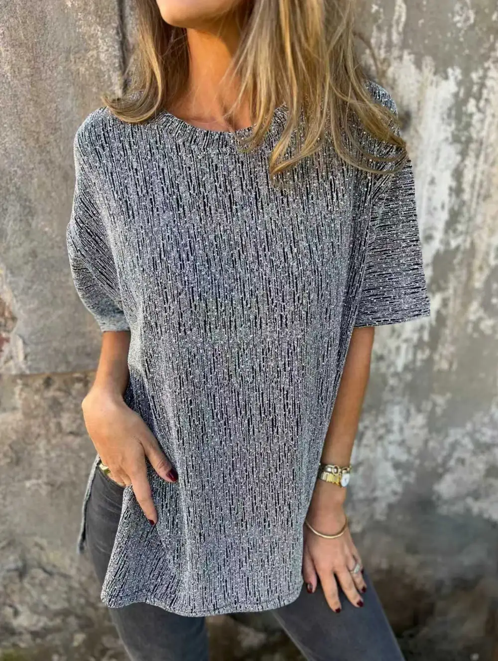Shiny Thread Crew Neck Tee