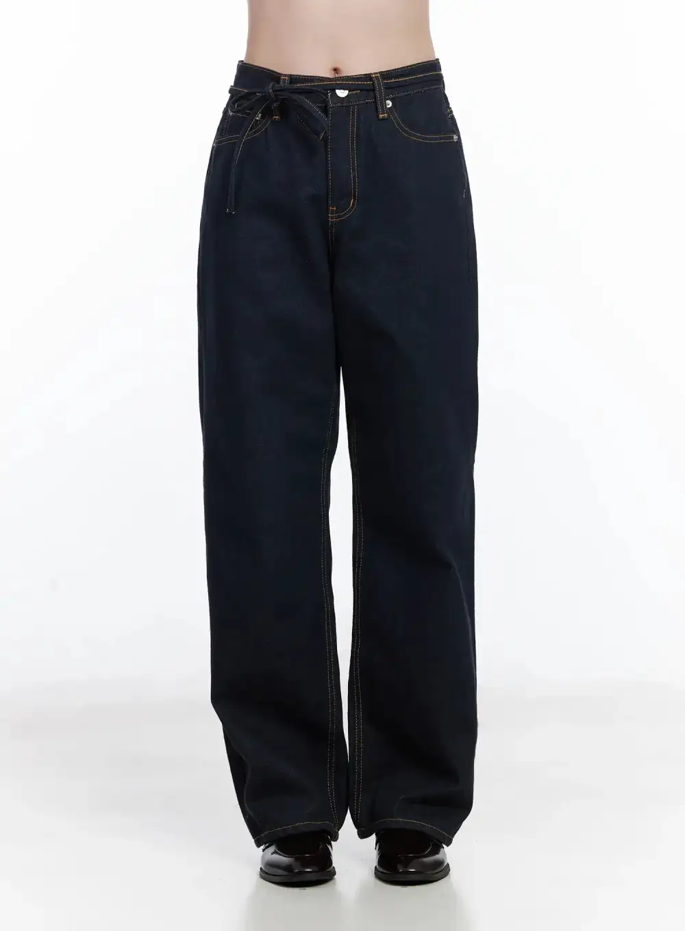 Non-Fade Semi-Wide Belted Jeans