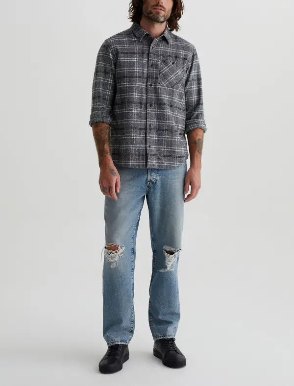 Men's Point Collar Button-Up Shirt
