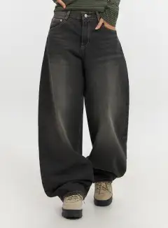 Washed Wide-Leg Baggy Jeans