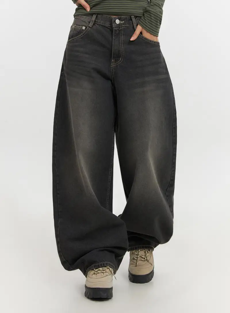 Washed Wide-Leg Baggy Jeans