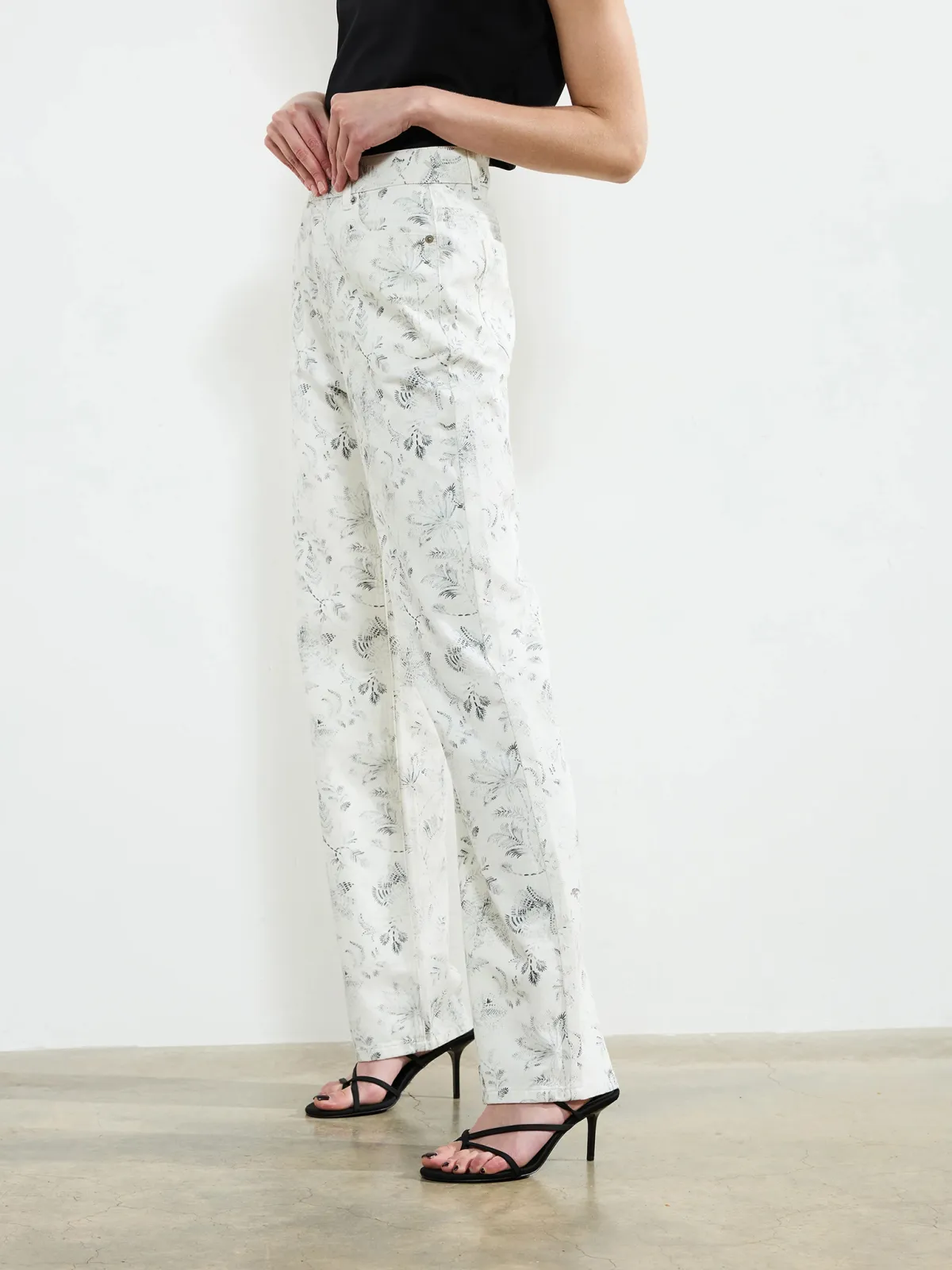 Trendy Artistic Floral White Straight Pants