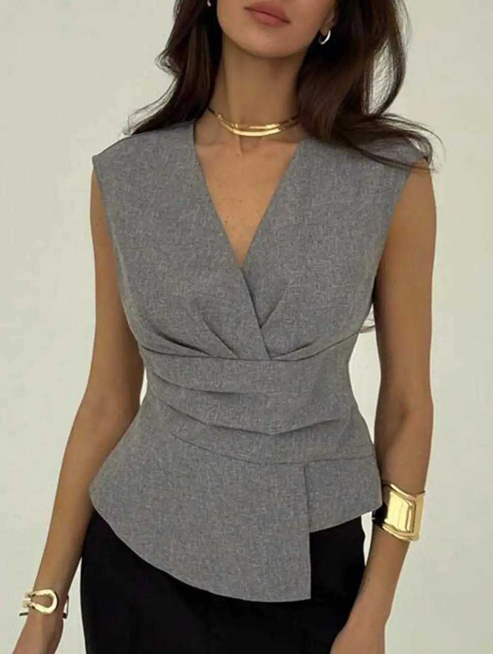 Sleeveless Fitted Waist Pullover Top