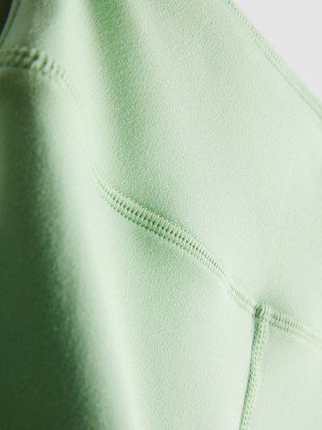 Active Yoga Shorts detail 2