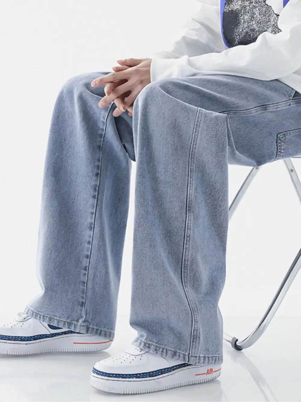 Wide Leg Relaxed Jeans