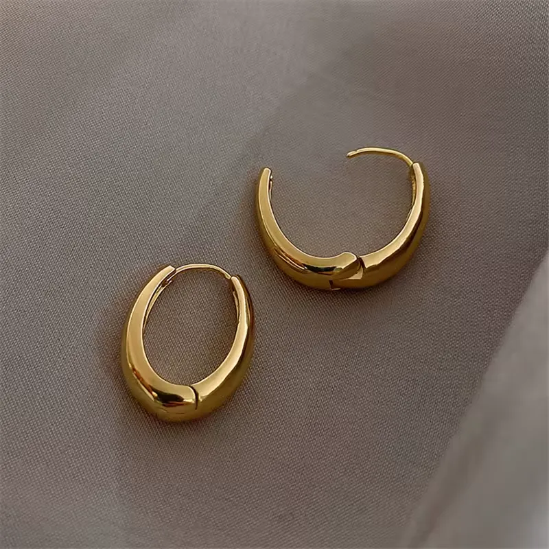Retro circular ladies' earrings