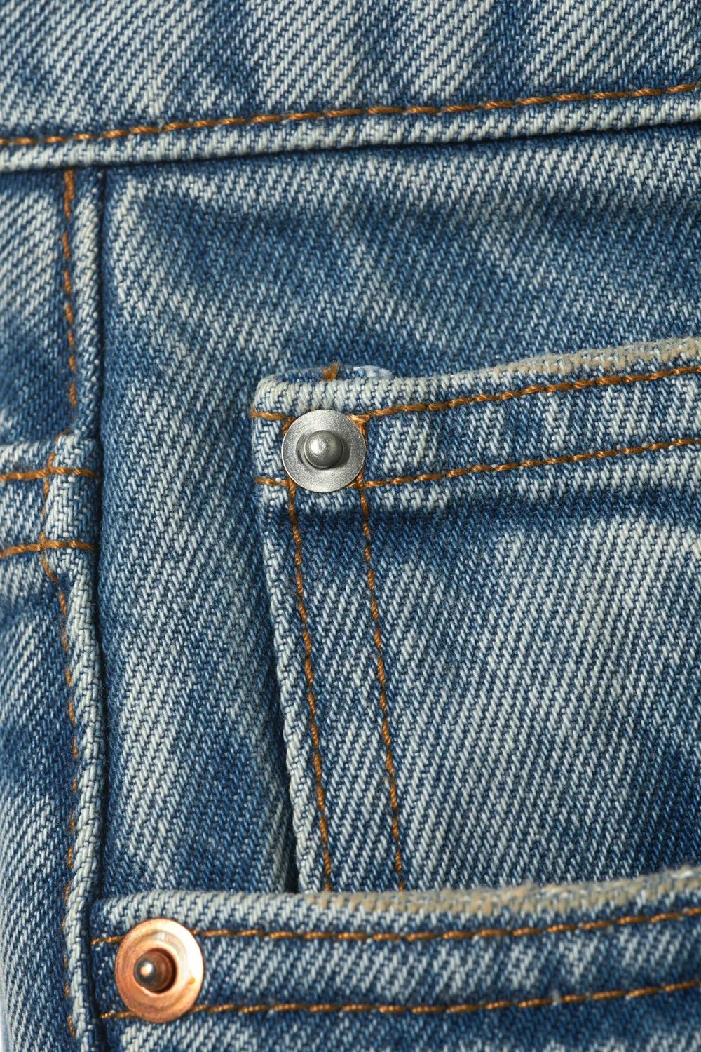 Loose Low Rise Jeans With Pockets