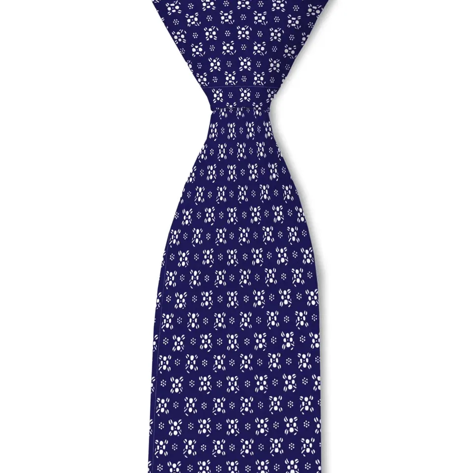 Distinctive Striped Pattern Necktie