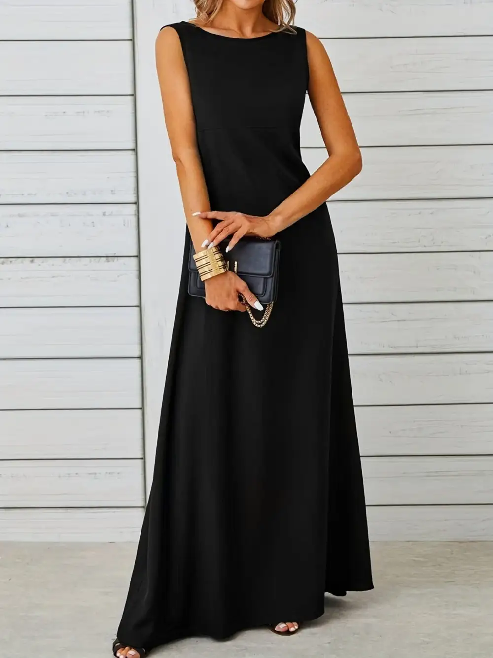 Balanced Detail Sleeveless Maxi Dress