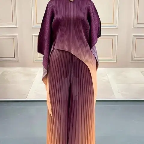New Fashion Set: Pleated Printed Loose Sleeve Top & Wide Leg Pants Two-Piece Set with Straps Loose-Fitting for Women in Various Colors