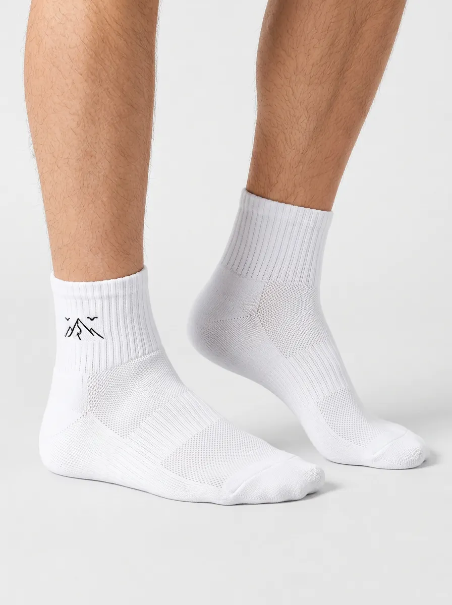 White Fresh Mountain Graphic Active Low-Cut Socks