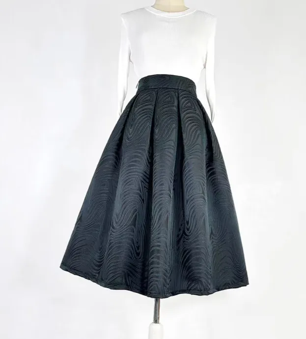 Soft Outing Embroidered High Waist Skirt