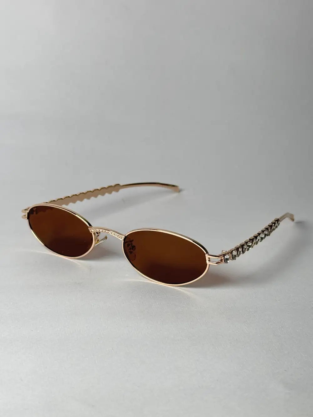 Rim Detail Fashion Sunglasses