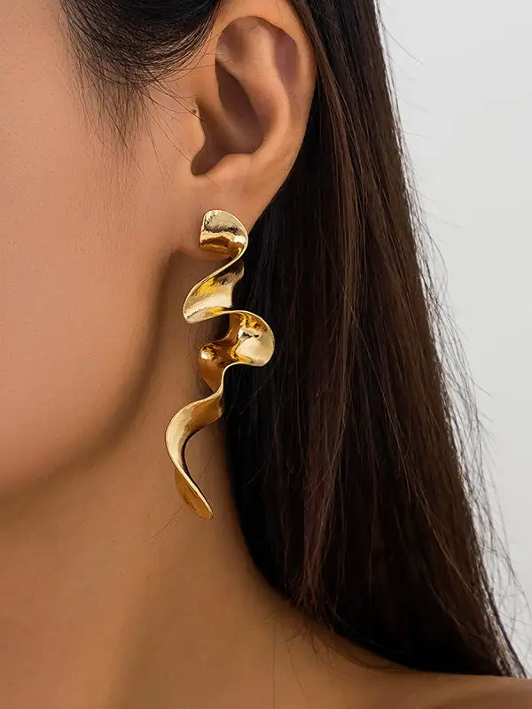 Lustrous Statement Drop Earrings