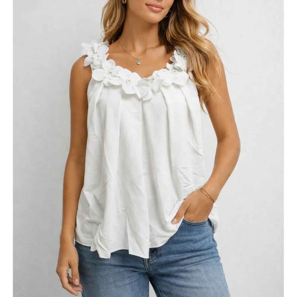 D Flower Round Neck Solid Color Sleeveless Tank Top