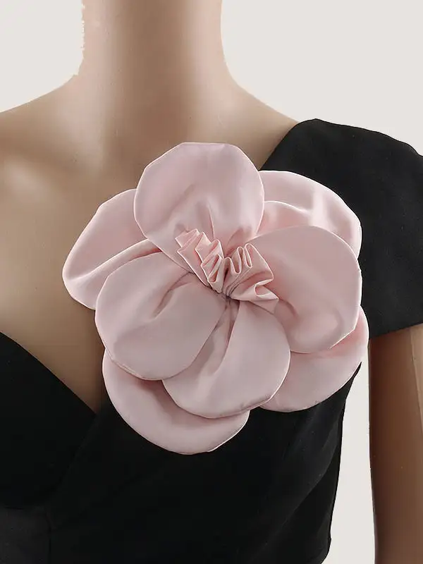 Sculpted Bloom Accent Brooch