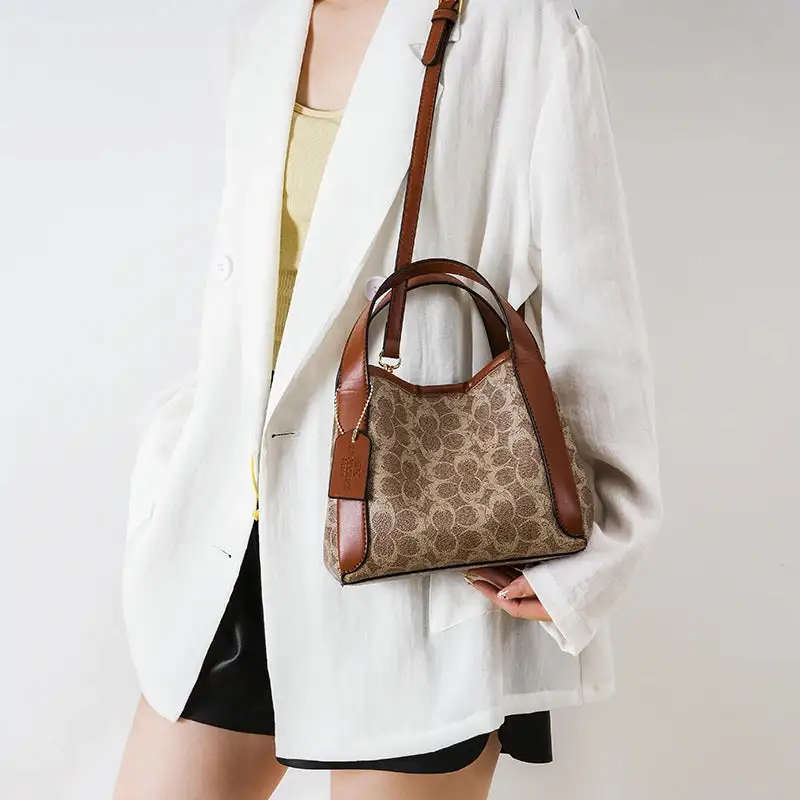 Vintage Classic: Circular Crossbody Bag