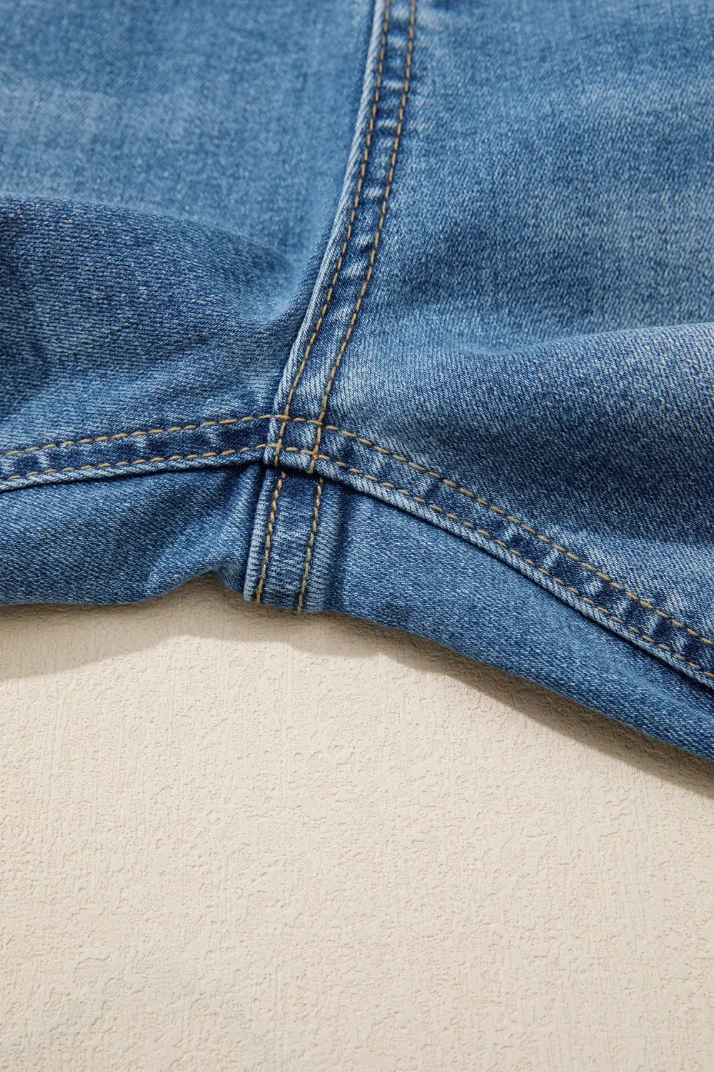 Refined Relaxed Washed Pocketed Straight Leg Jeans