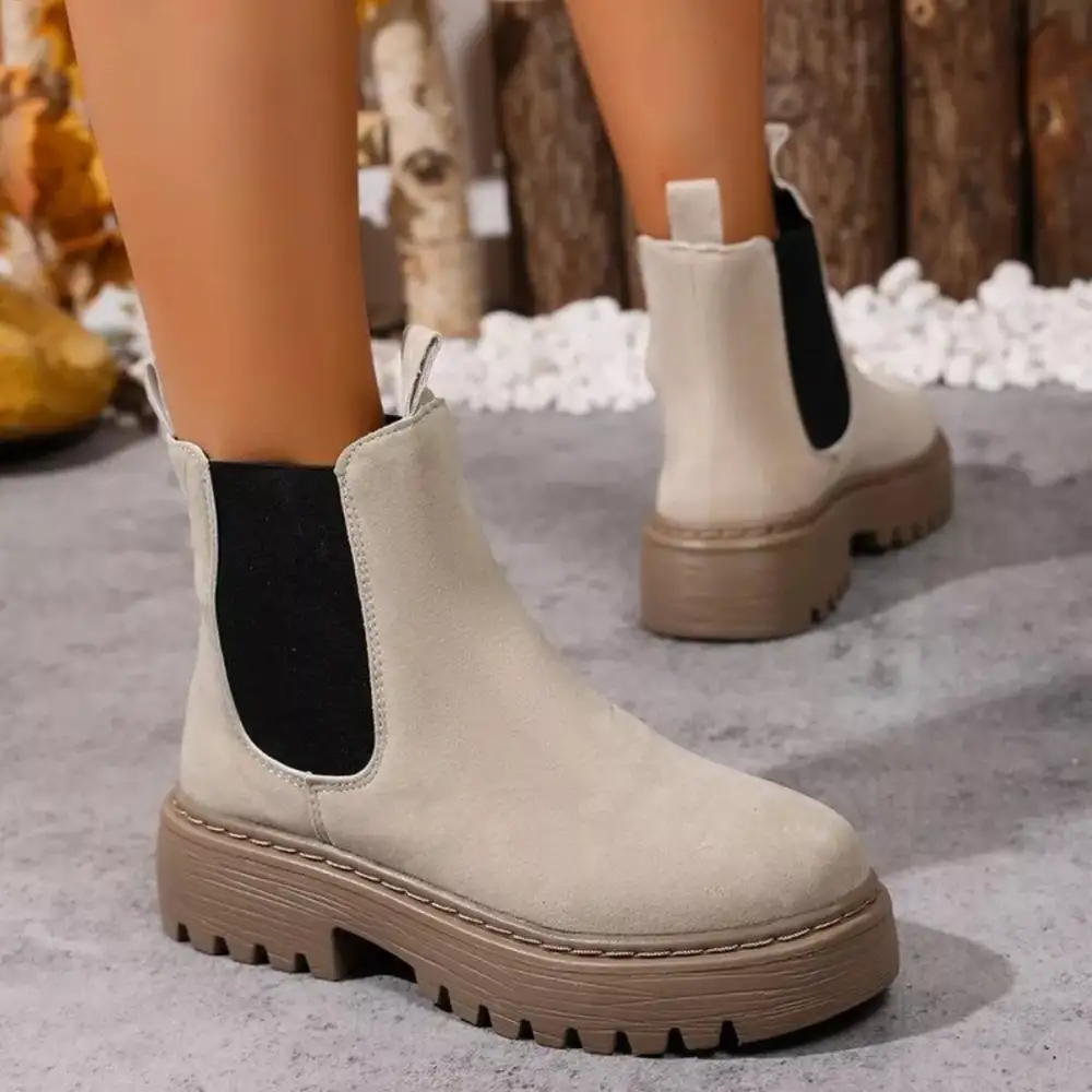 Easy Round Toe Platform Boots