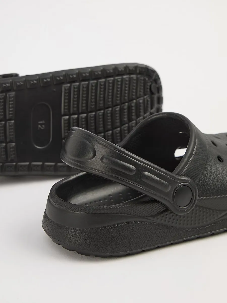 Black Clogs Style Shoes