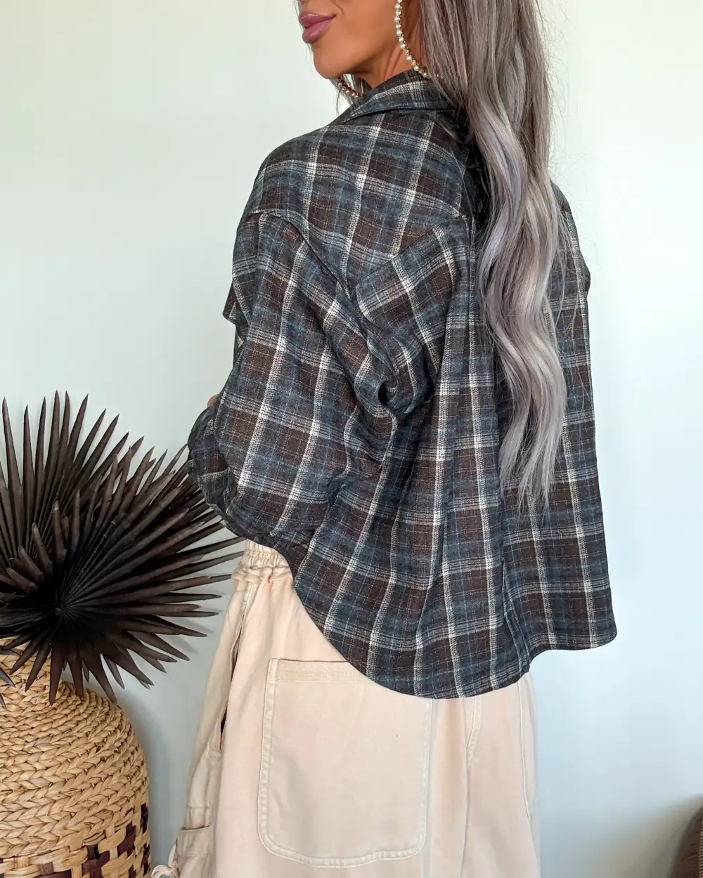 Modern Relaxed-Fit Plaid Button-Up Shirt