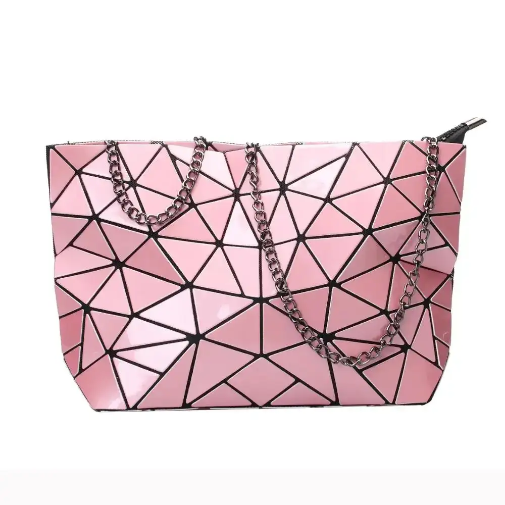 Evening Glamour: Gold-Chain Embellished Crossbody