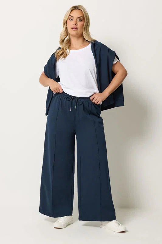 Navy Blue Sweatshirt Jogger & T-Shirt Set detail 1