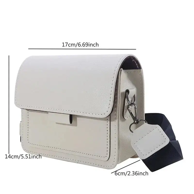 Modern Texture: Alligator-Embossed PU Chain-Link Messenger