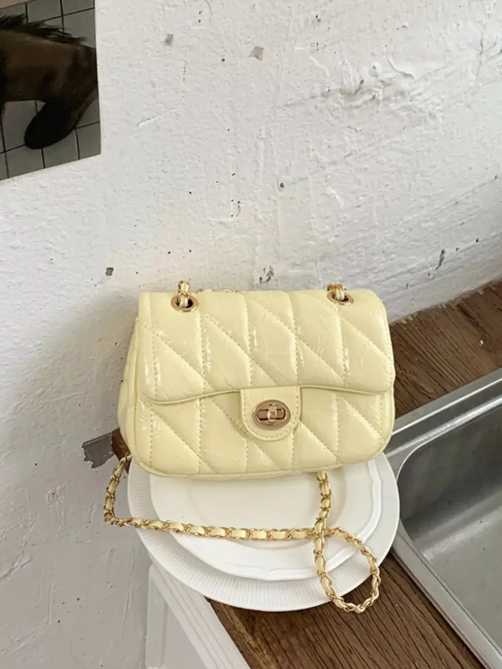 Women's Relaxed Quilted Chain Crossbody Bag