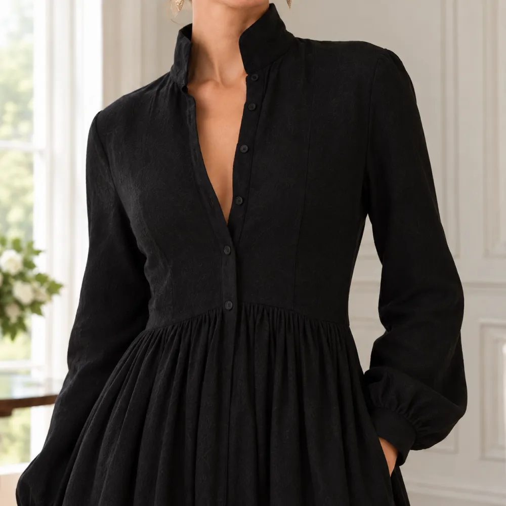 Contemporary Refined Women's Pleated Maxi Dress