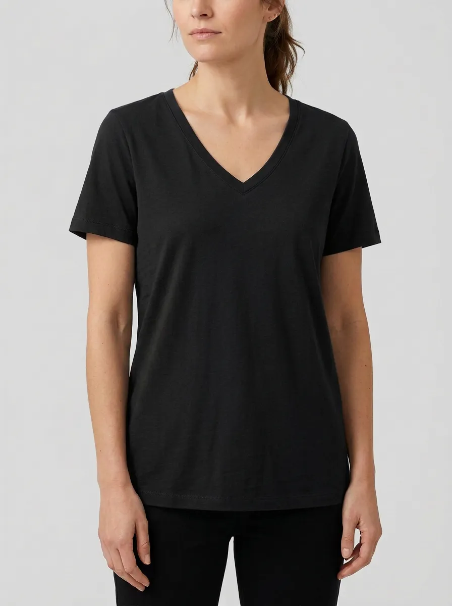 Women's Straight-Hem Short-Sleeve V-Neck T-Shirt