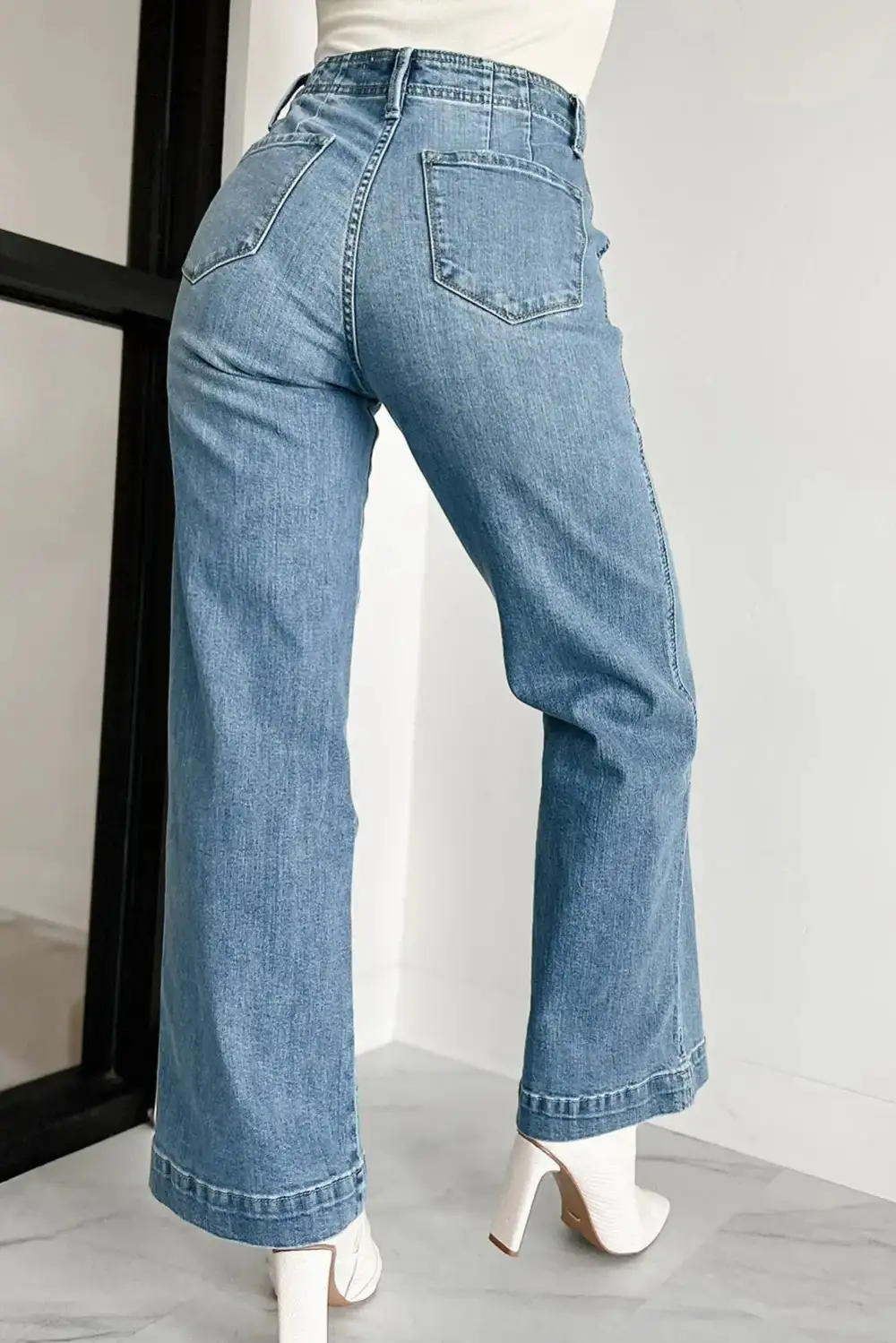 Straight Leg Casual Jeans