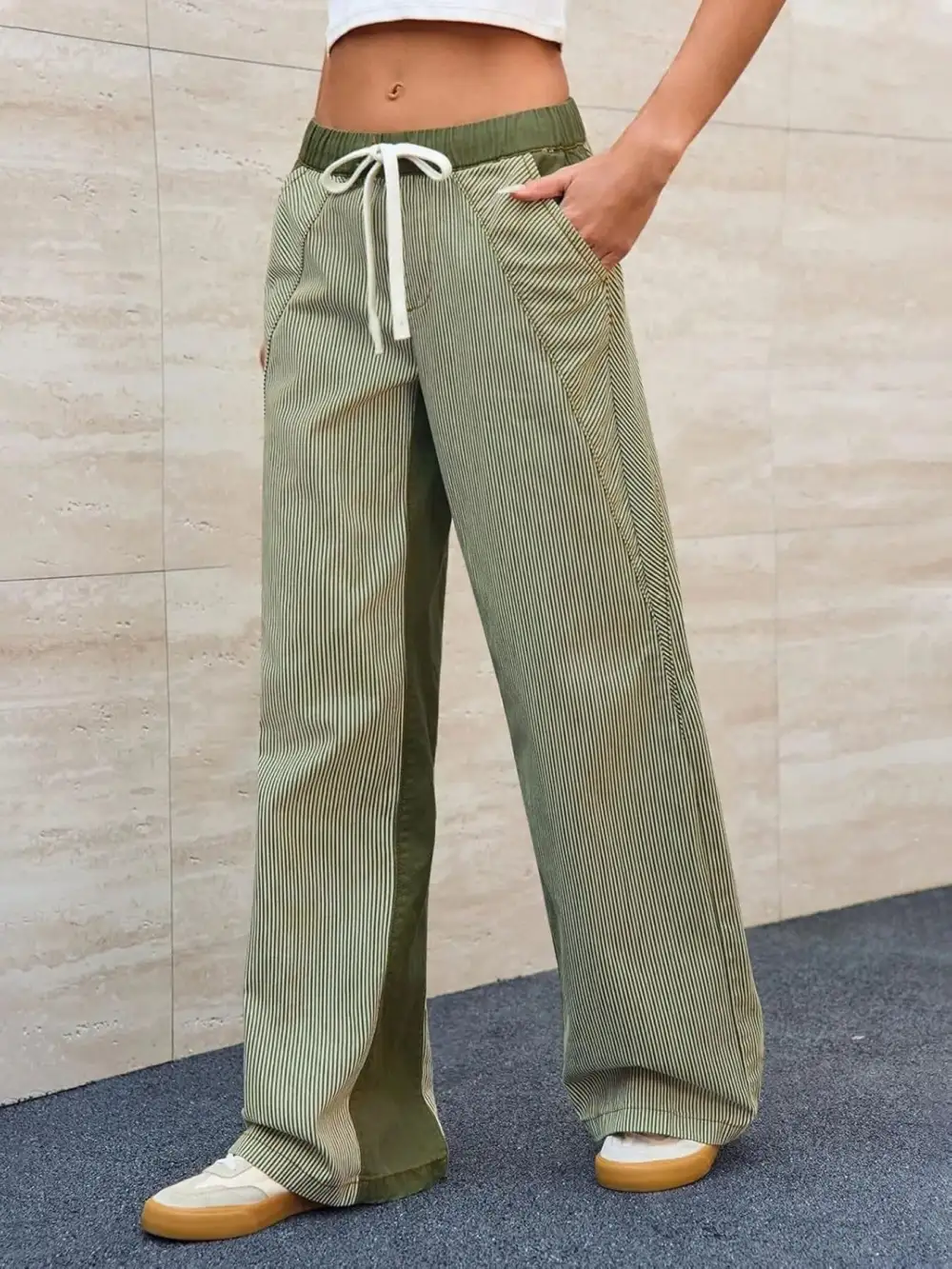 Relaxed Striped Wide Leg Jeans