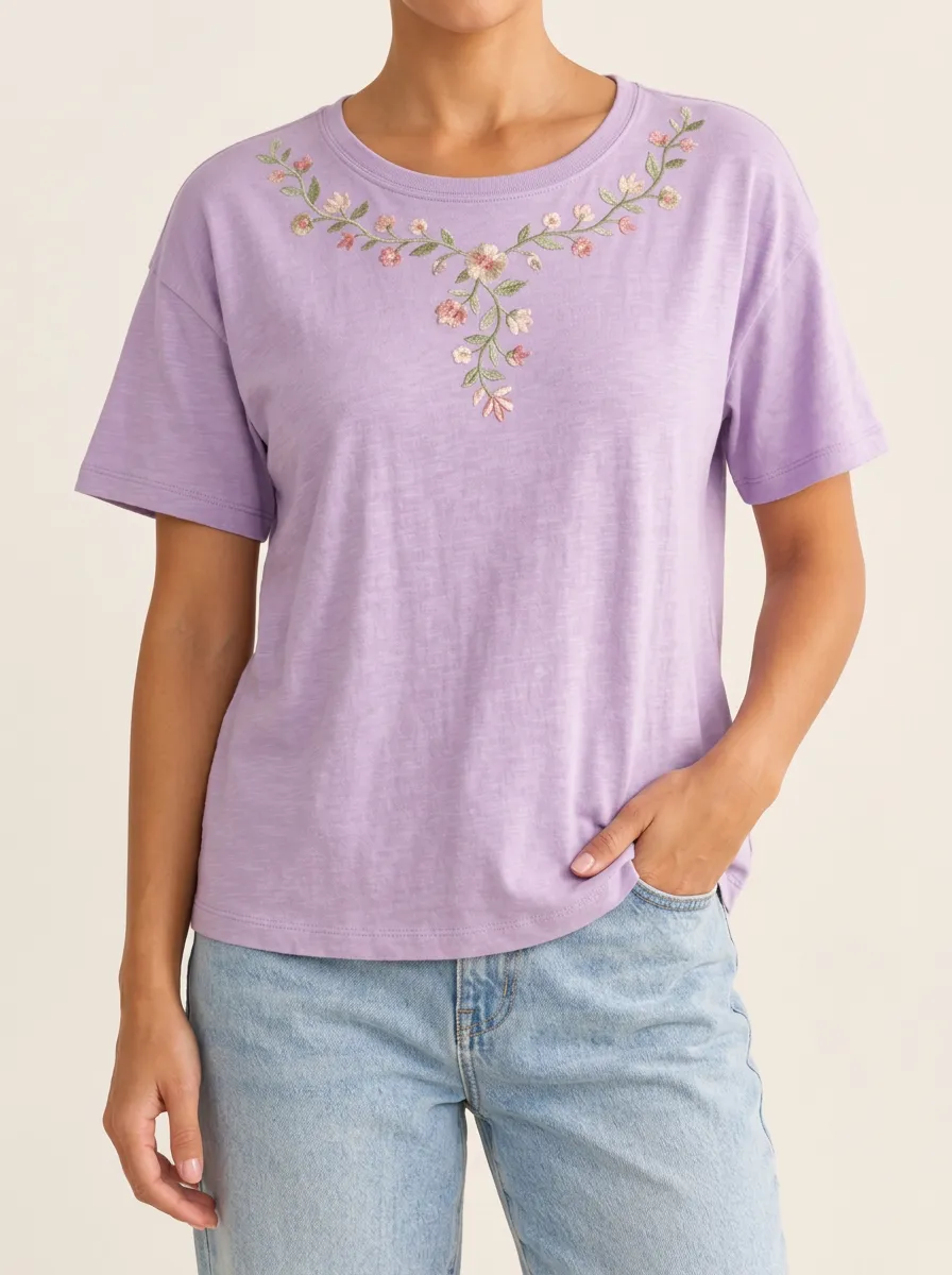 Easygoing Floral Print Embroidered Detail Women's Short Sleeve Jersey Tee