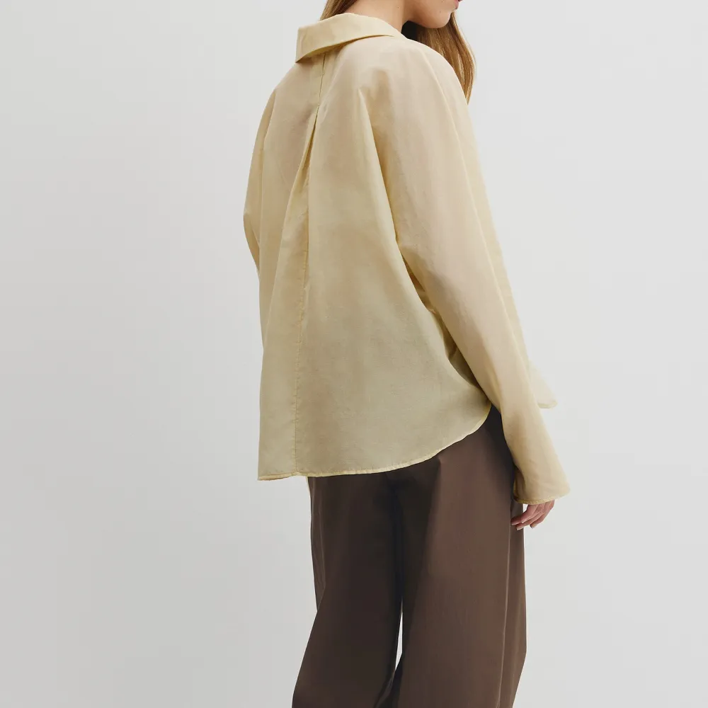 Women's Classic Textured Classic Shirt