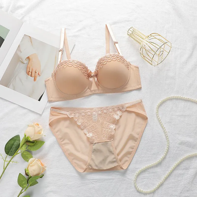 Butterfly Embroidered Non-Slip Underwire Set