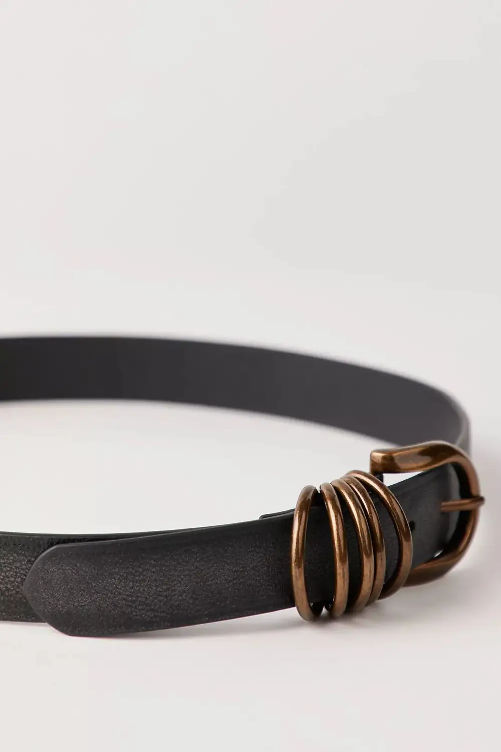 Ring Detail Leather Belt