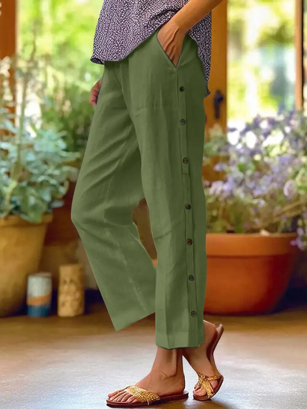 Wide Leg Button Detail Pocketed Pants