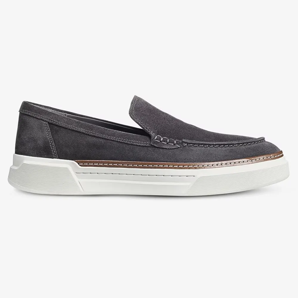 Casual Style Pull-On Sneaker