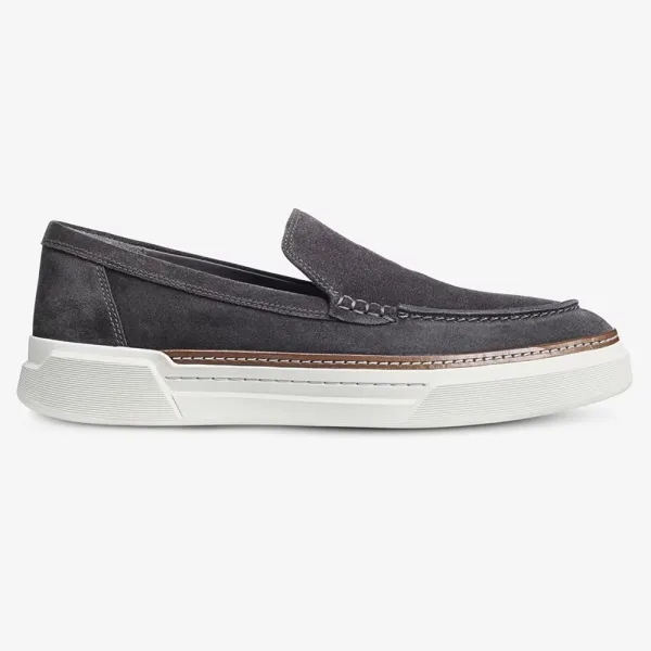 Casual Style Pull-On Sneaker